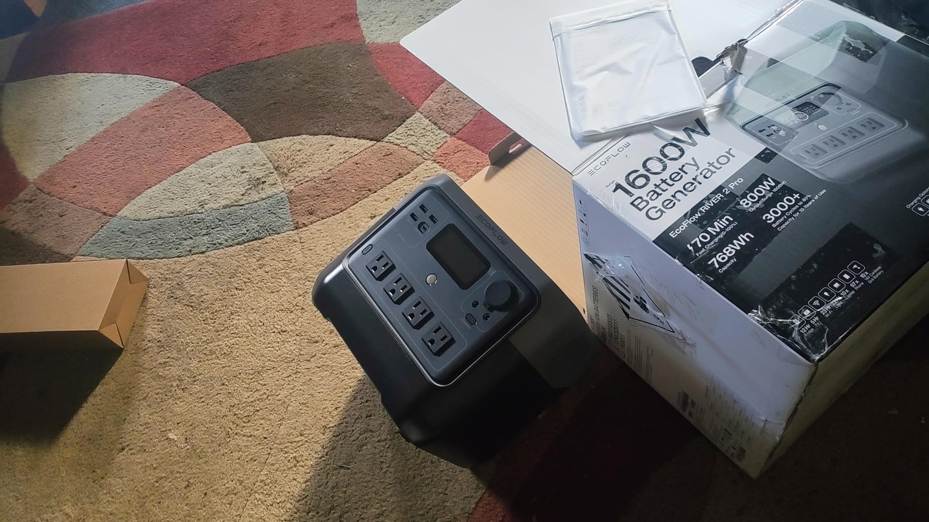 EF ECOFLOW Solar Generator RIVER 2 Pro & 160W Portable Solar Panel, 768Wh customer photo 1