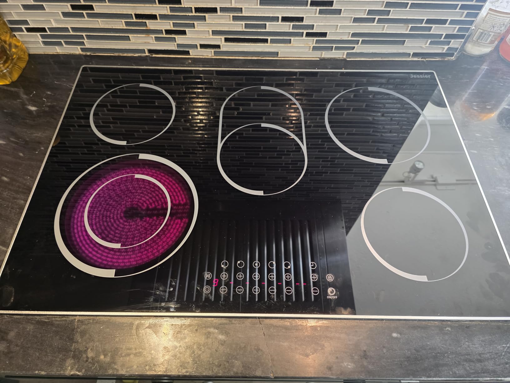 30 Inch Electric Cooktop 5 Burners 8600W High Power, Built-in 240V customer photo 1