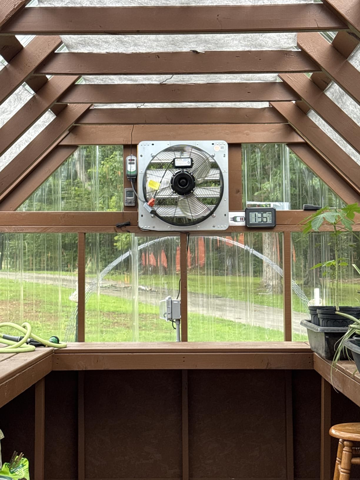 VEVOR 16 Inch Shutter Exhaust Fan Wall Mounted Automatic Louvers Silver, Sturdy Steel Housing, 2438 CFM Low Noise, AC Motor, Ventilation and Cooling for Attic, Garage, Barn, Greenhouse, Workshop customer photo 2