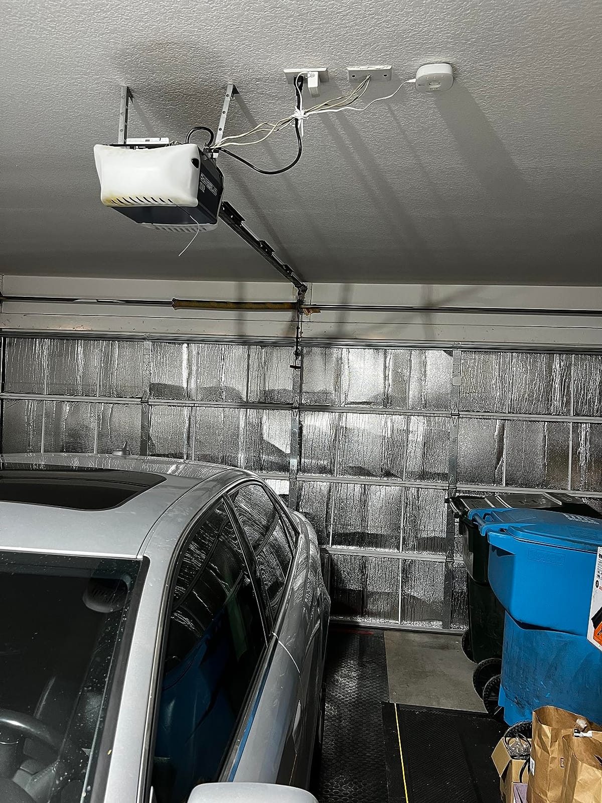 Gerrii 16 Pcs 16 P Garage Door Insulation Kit Double Bubble Insulation Panels Reflective Aluminum Radiant Thermal Winter Summer Barrier Sheets 100 Tape for Attic Garage Wall (20.5 x 54 Inch) customer photo 2