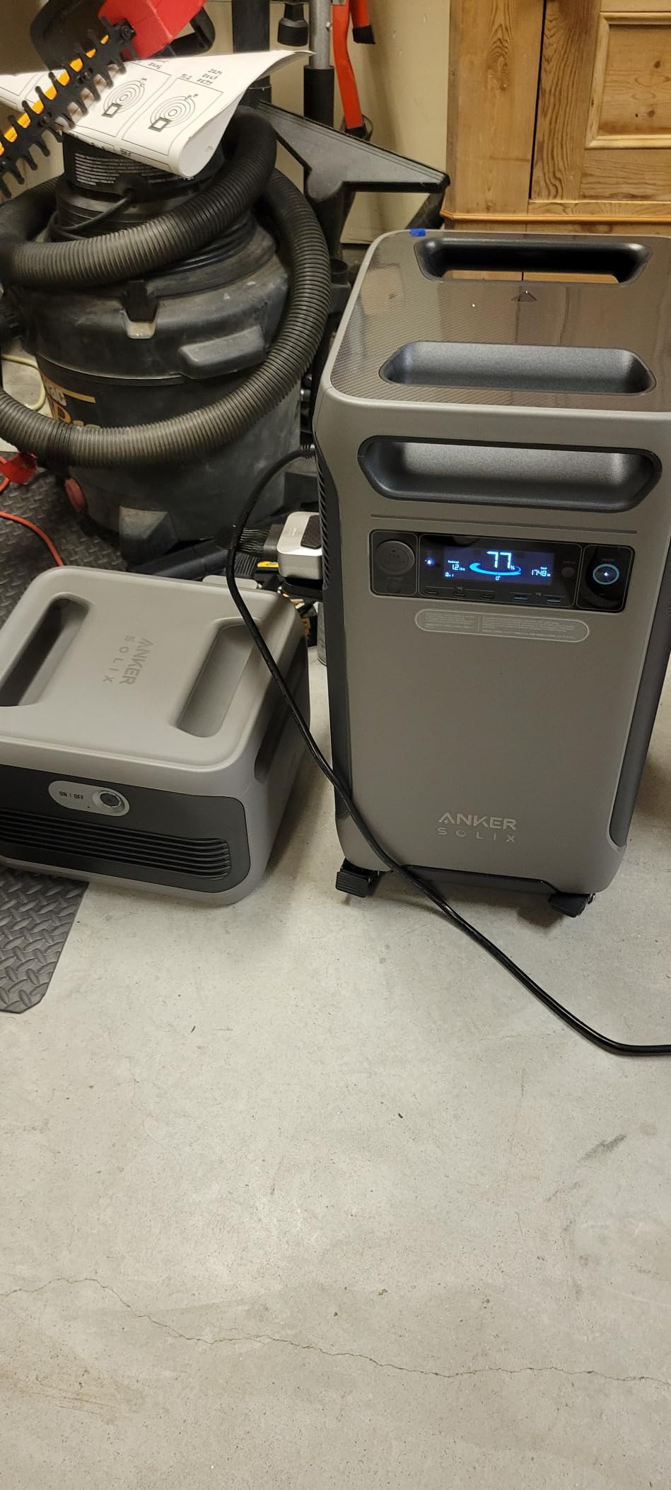 Anker SOLIX F3800 Portable Power Station, 3,840Wh customer photo 2