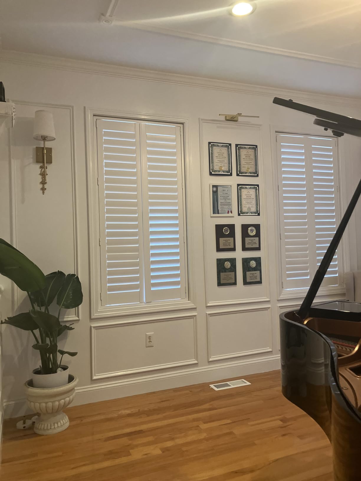 SHUTTER WORKS Plantation Shutters for Interior Windows | Indoor Shutters | Waterproof | Customizable Sizes | Plantation Blinds customer photo 2