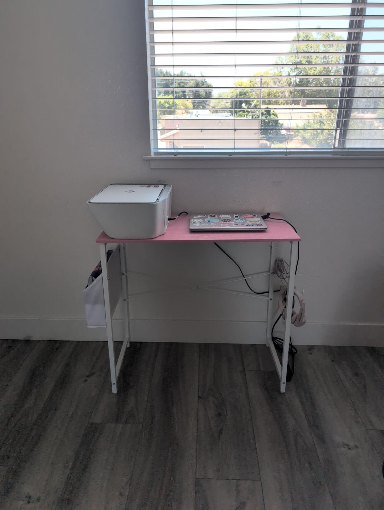 Pamray 32 Inch Computer Desk Small Spaces Desk with Storage Bag for Bedroom Writing and Home Office Work Small Study Desk Table White customer photo 2