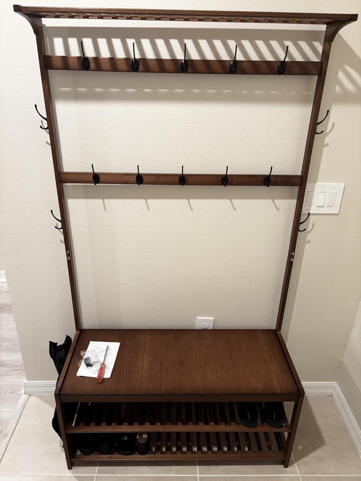 AMBIRD Hall Tree with bench and shoe storage, Entryway Bench with shoe storage, 6-in-1 Coat Rack with Cloth Bag and14 Coat Hooks, Sturdy Bamboo Frame, Large Size, Brown 39 * 15 * 70 Inches customer photo 1