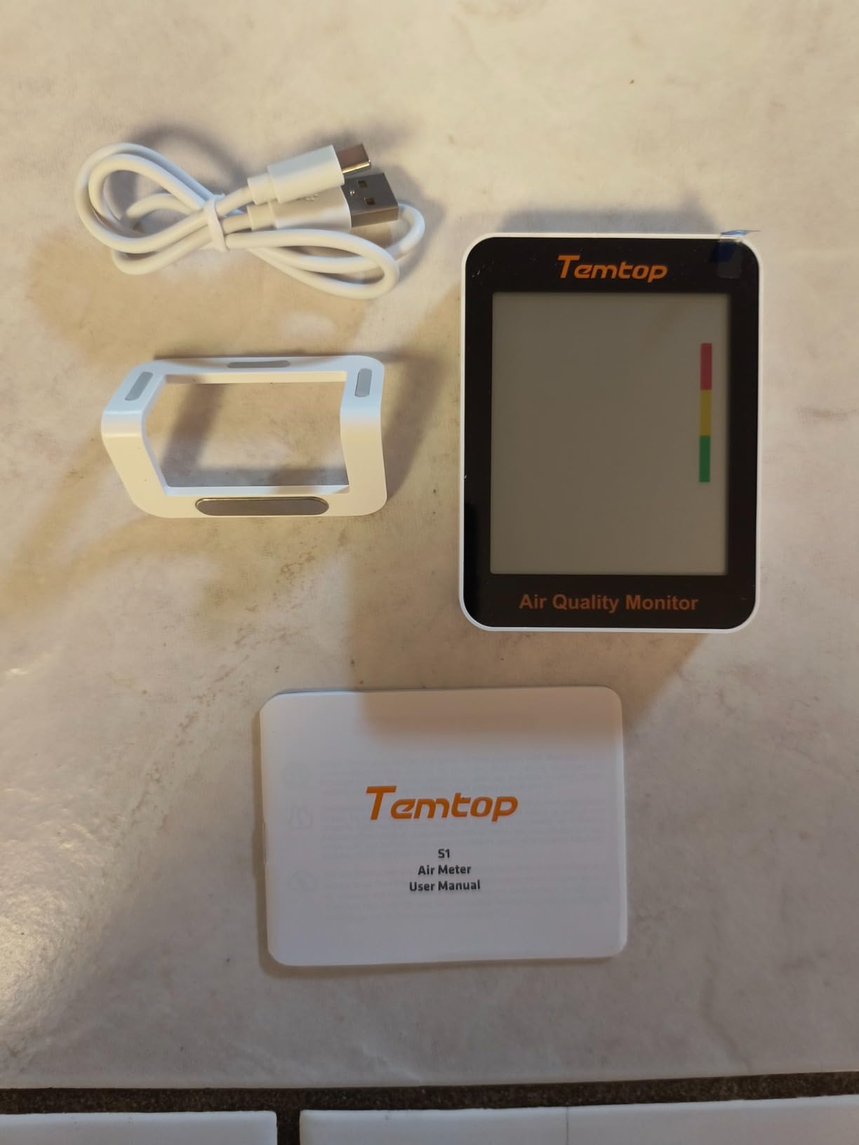 Temtop S1 PM2.5 Air Quality Monitor & Indoor Thermometer customer photo 1