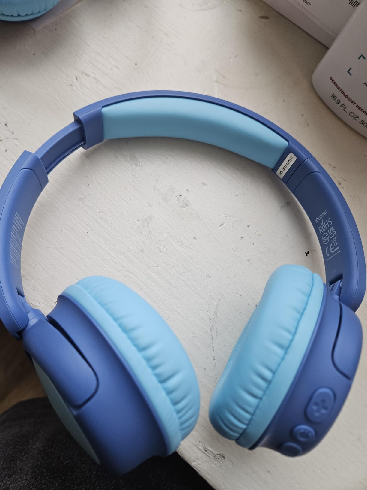 iClever BTH22 Kids Bluetooth Headphones for Toddler Travel, 60H Play Time customer photo 1