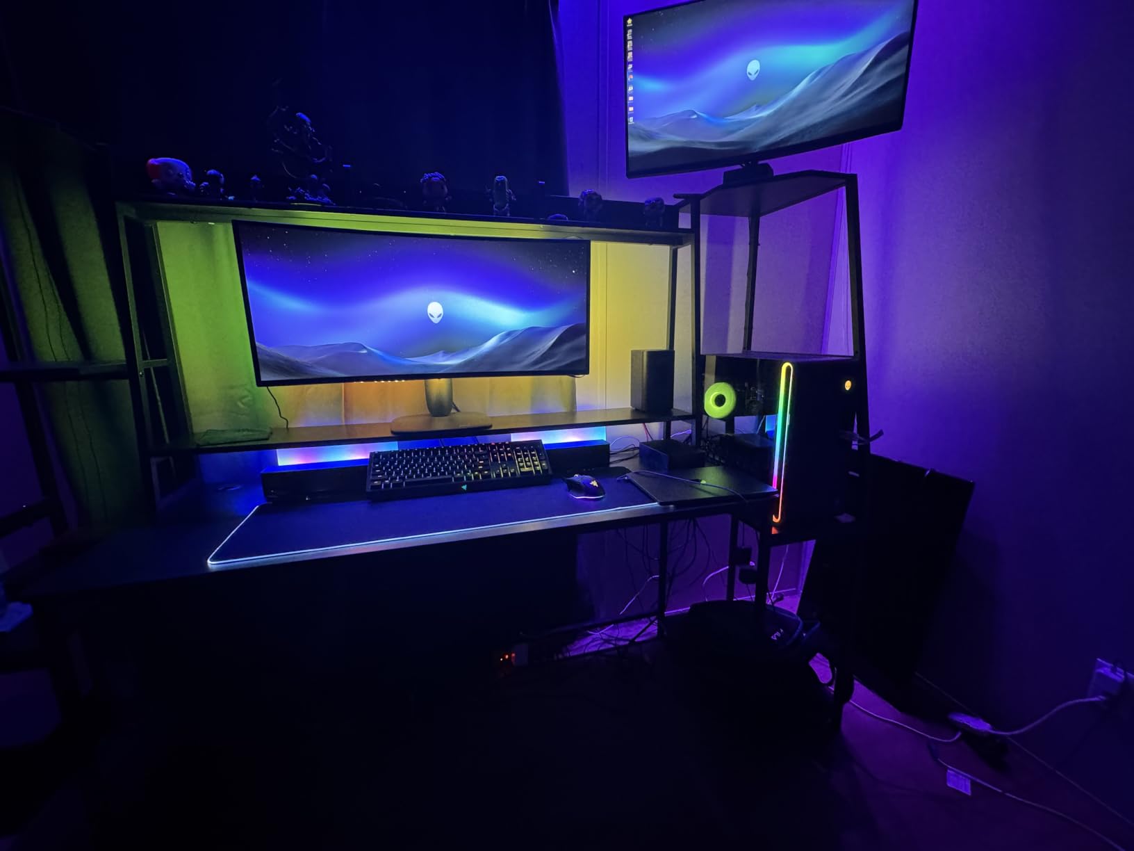 SEDETA 65.7'' Gaming Desk with LED Lights, Hutch and Storage Shelves, Black customer photo 2
