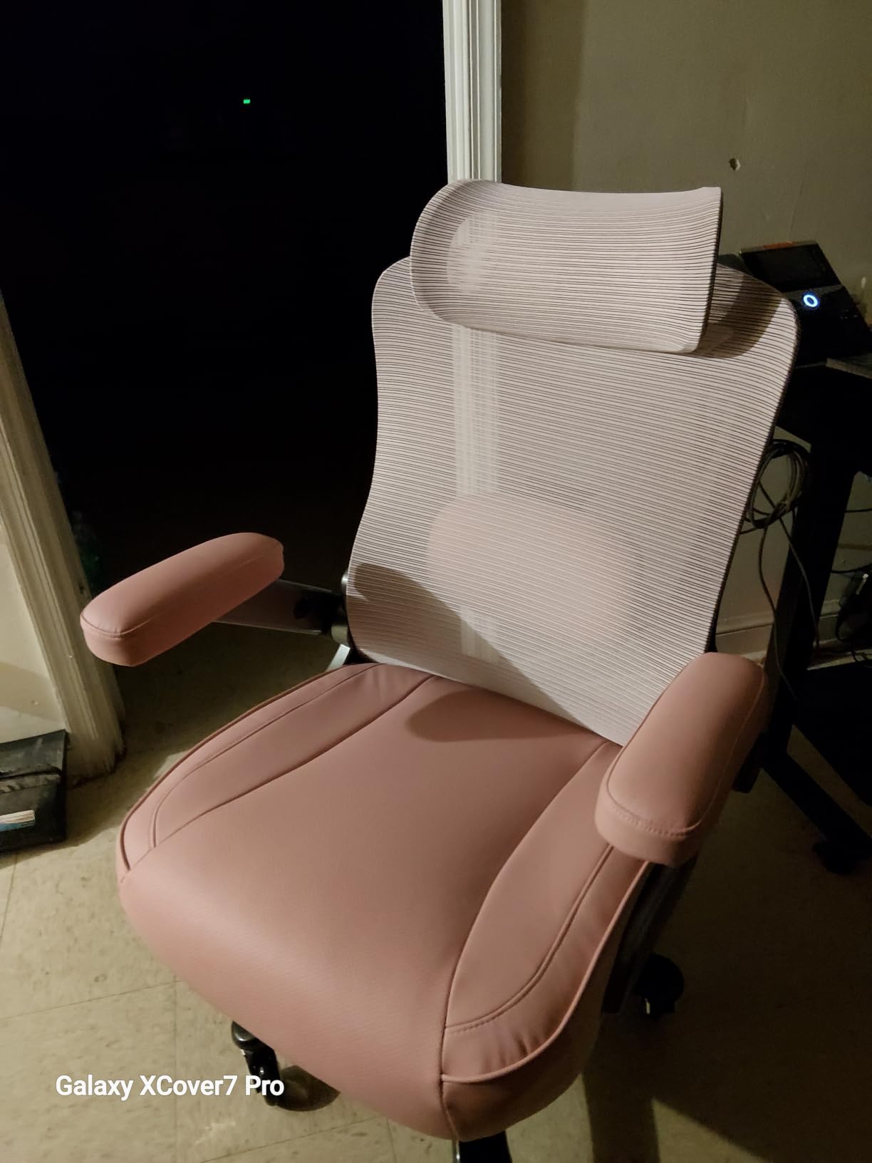 600lbs Big and Tall Office Chair, Heavy Duty Executive Computer Desk Chair customer photo 1