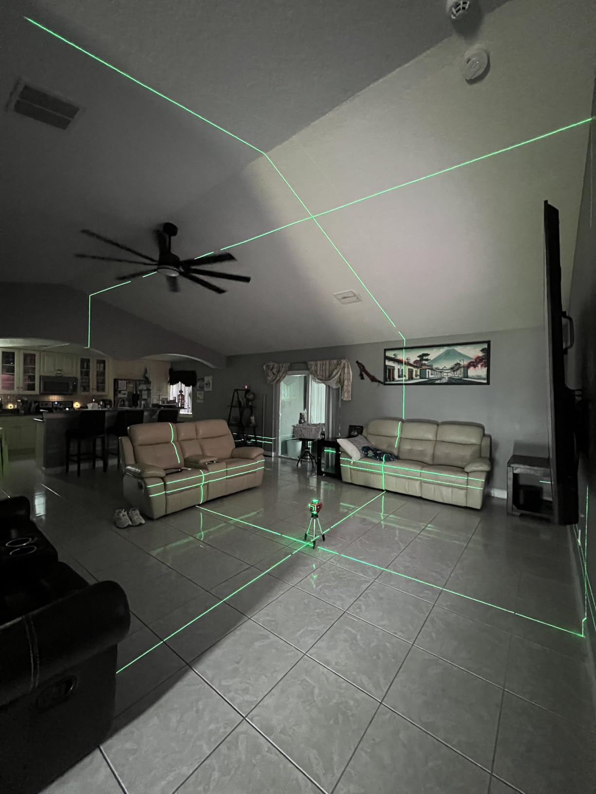 WEIDDW Laser Level 360° Green Cross Line Self Leveling Laser Measuring Tool customer photo 2