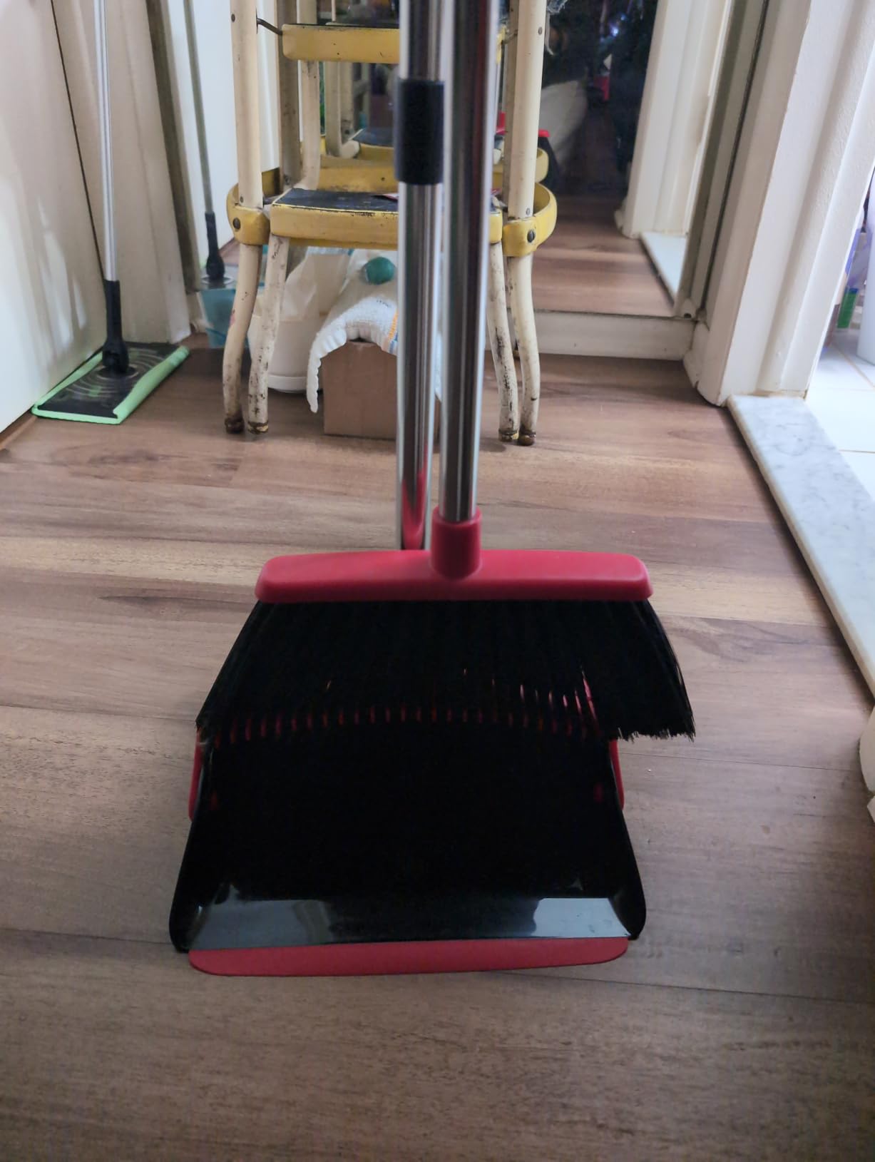 NACENA Broom and Dustpan Set, 52-in Long Adjustable Handle Broom Dustpan Combo with Dustpan Teeth to Automatically Clean Hair Suitable for Home Kitchen Office Hall Floor(Black&Red) customer photo 1