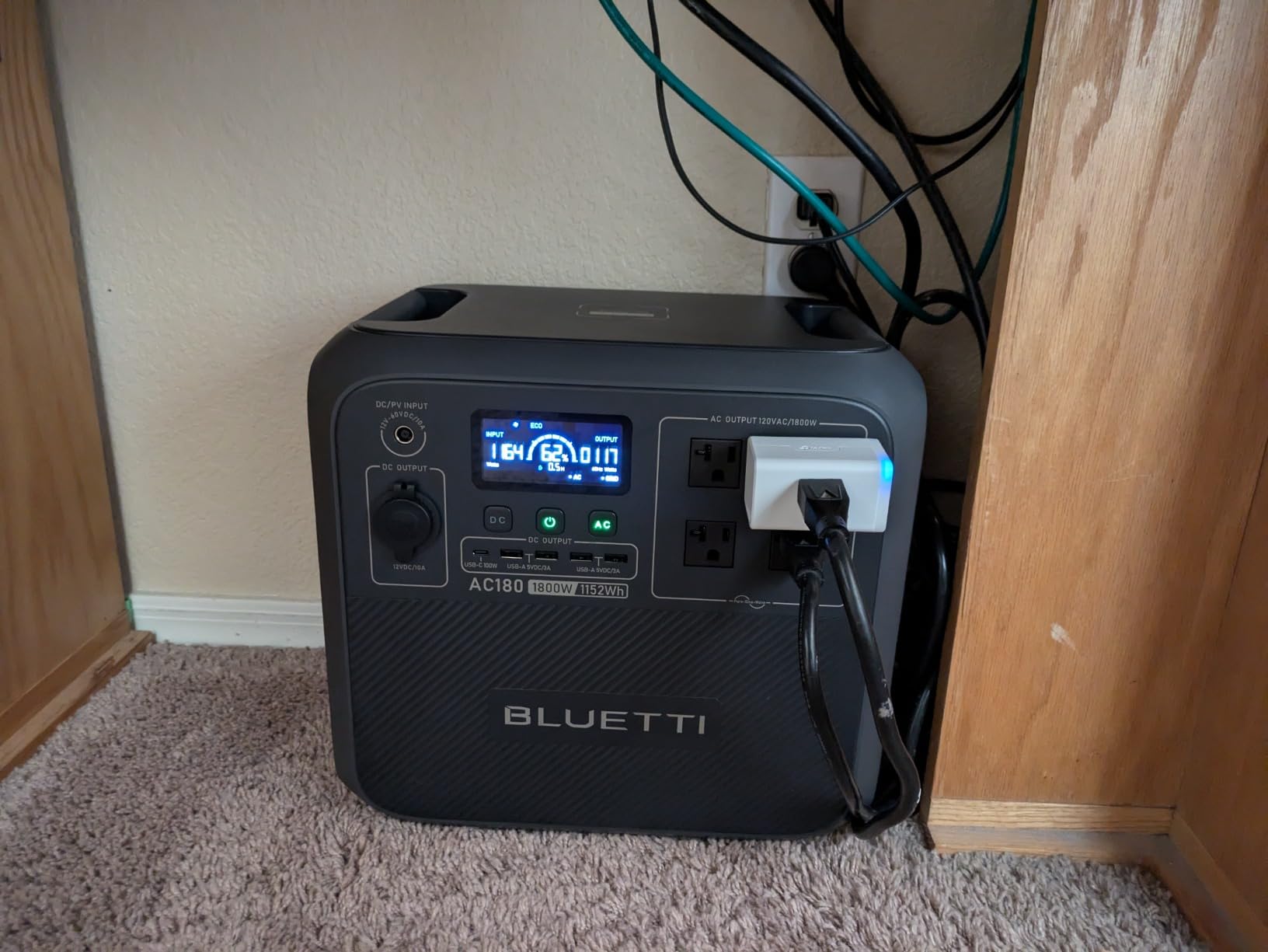 BLUETTI AC200PL Portable Power Station 2304Wh 2400W LiFePO4 Solar Generator customer photo 1