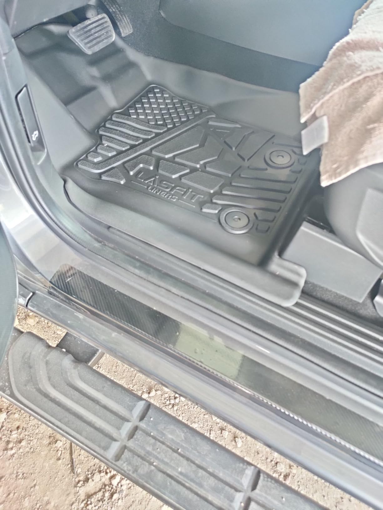 LASFIT Truck Bed Mat for Chevrolet Silverado/GMC Sierra 1500 2019-2026 customer photo 1