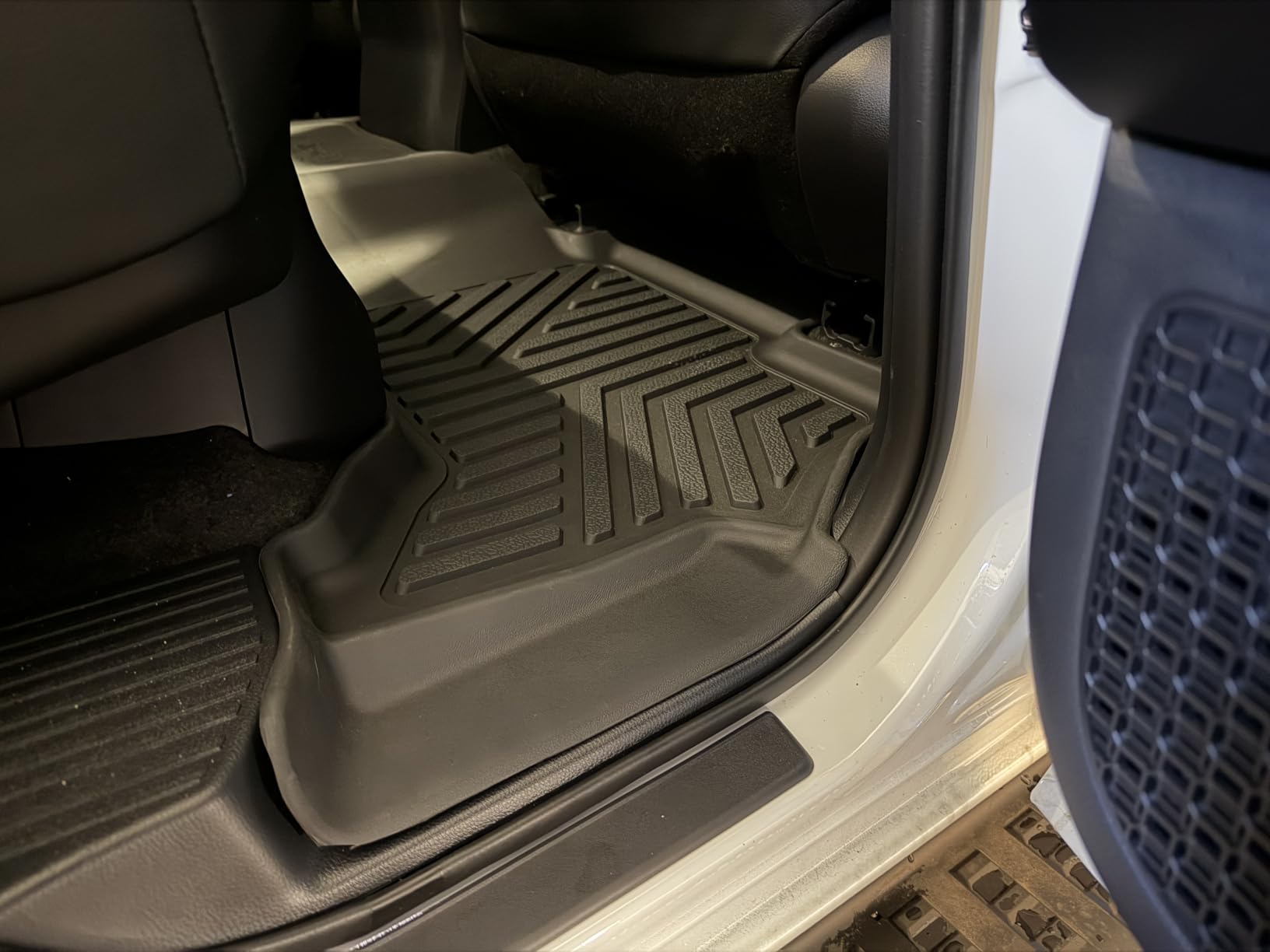 LASFIT Floor Mats for Toyota Tacoma 2024 2025 2026 Double Cab Auto Tran Gas customer photo 2