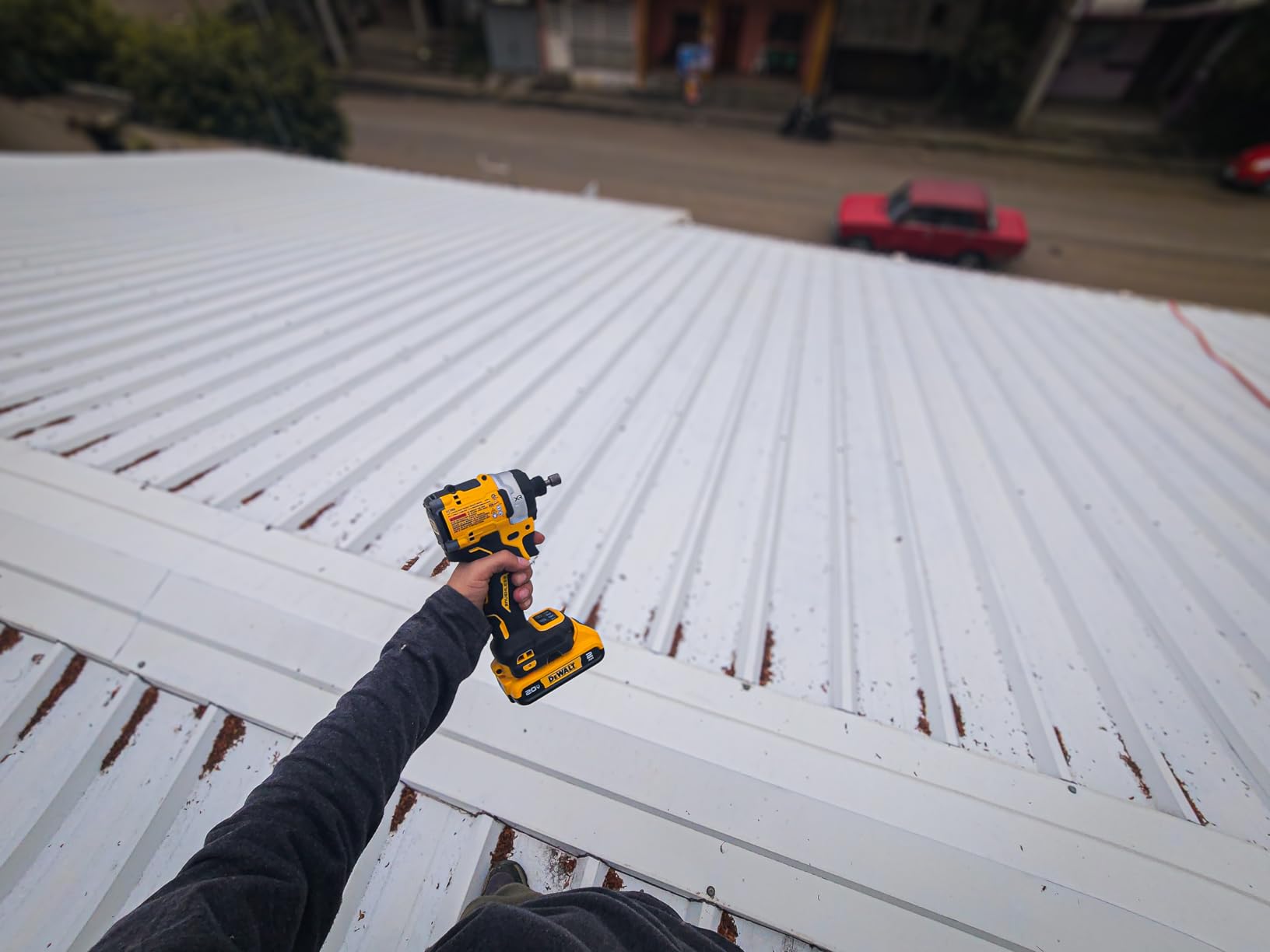 DEWALT 20V MAX XR 1/4 Inch Cordless Impact Driver, Bare Tool Only (DCF860B) customer photo 1