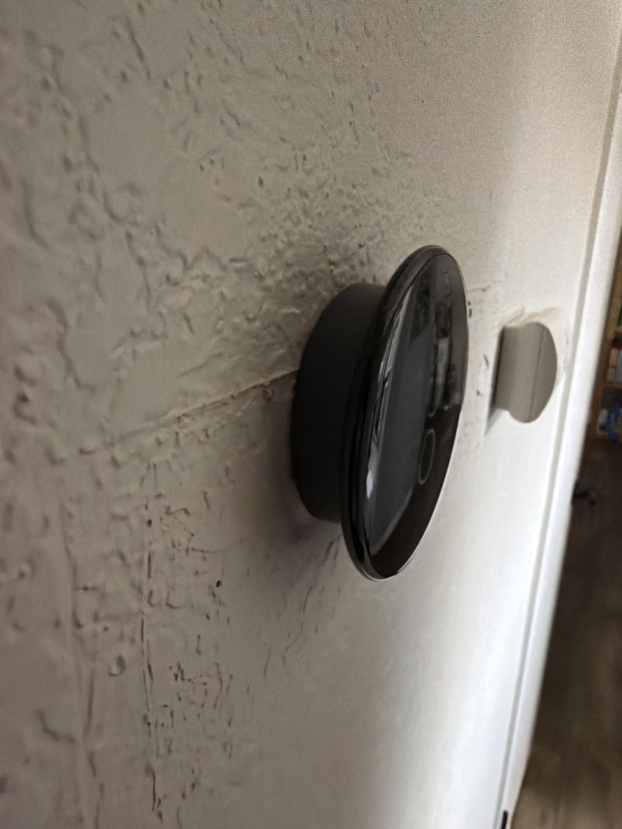 Google Nest Learning Thermostat (4th gen) + Nest Temperature Sensor (2nd gen) - Obsidian customer photo 1