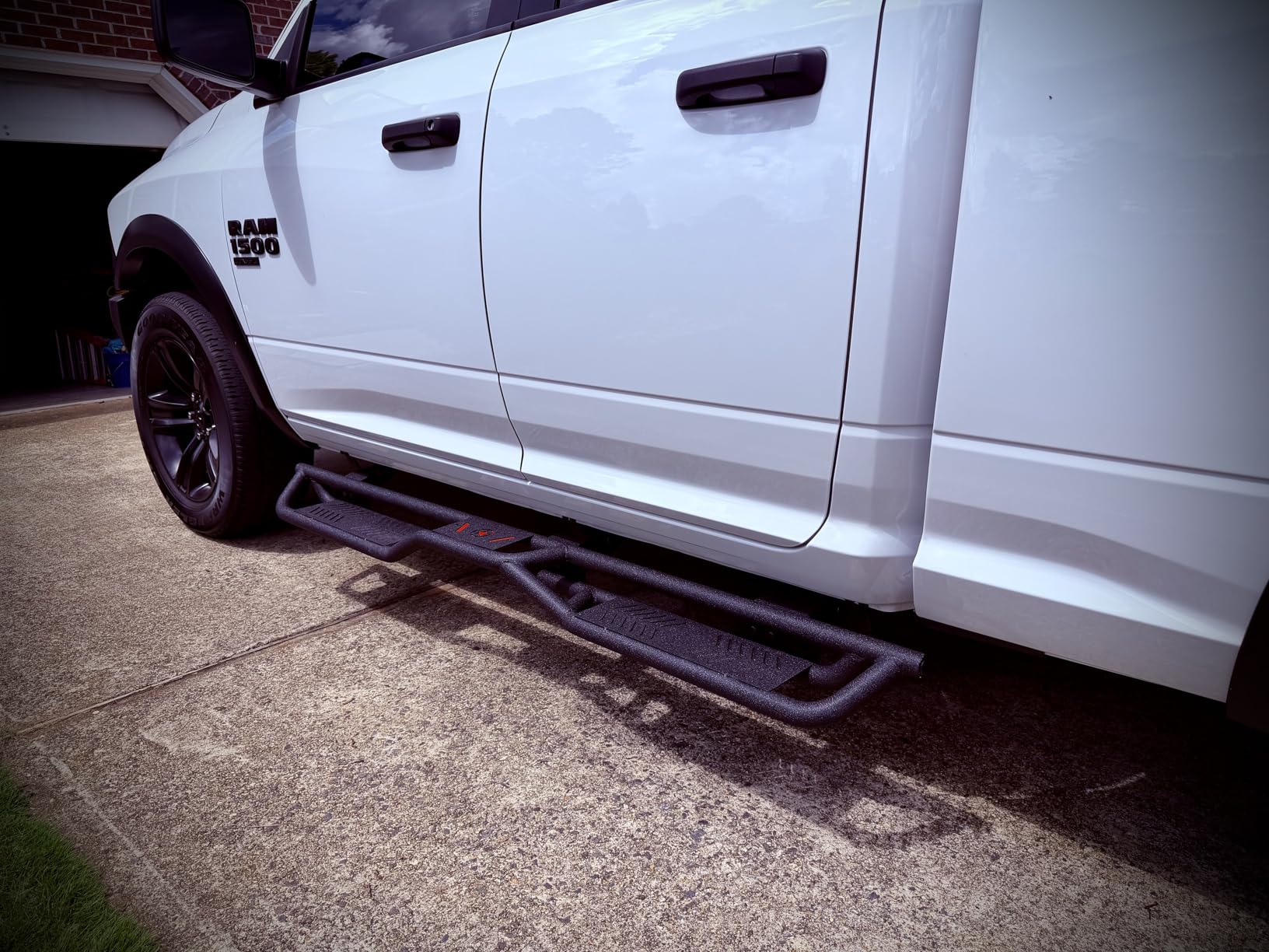 YZONA Running Boards for 2019-2026 Chevy Silverado & GMC Sierra Side Steps customer photo 2