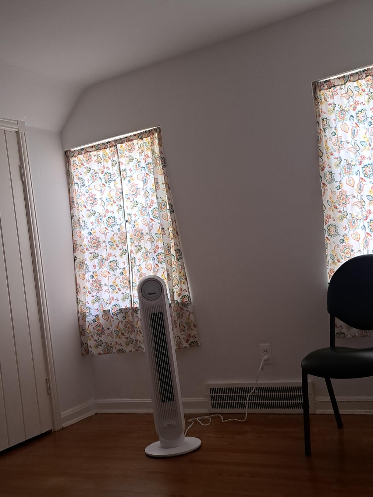 DREO Tower Fan for Bedroom, 25ft/s Velocity, 28dB Ultra Quiet, 4 Speeds customer photo 1