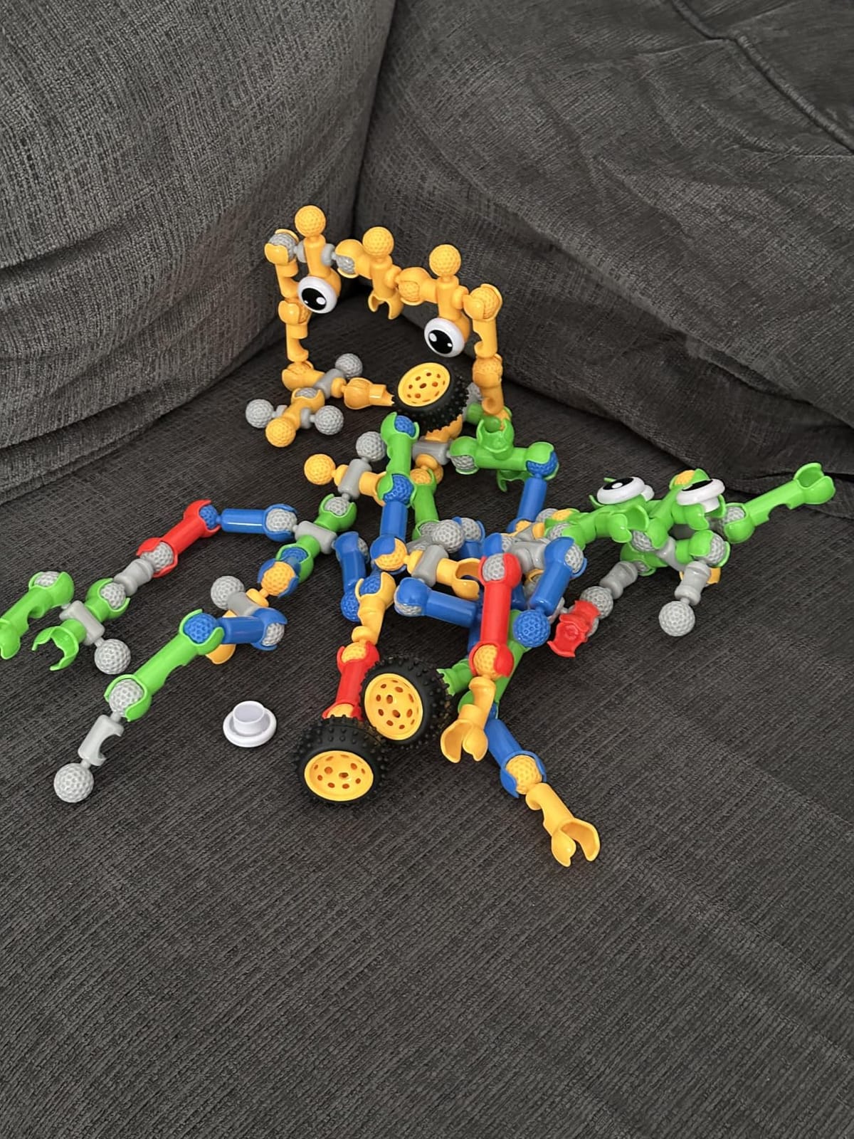Huaker STEM Building Toys for 3 4 5 6 7 8 Year Old Boys Girls Birthday Gift customer photo 1