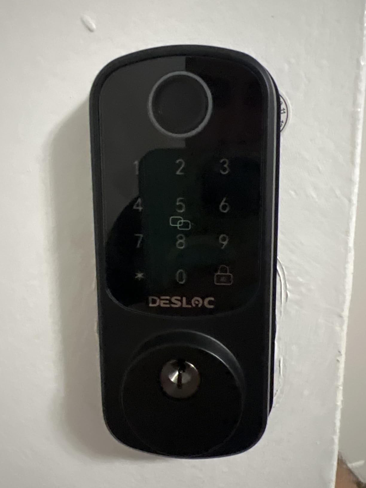 DESLOC B200 Fingerprint Smart Door Lock, Keyless Entry Deadbolt customer photo 2
