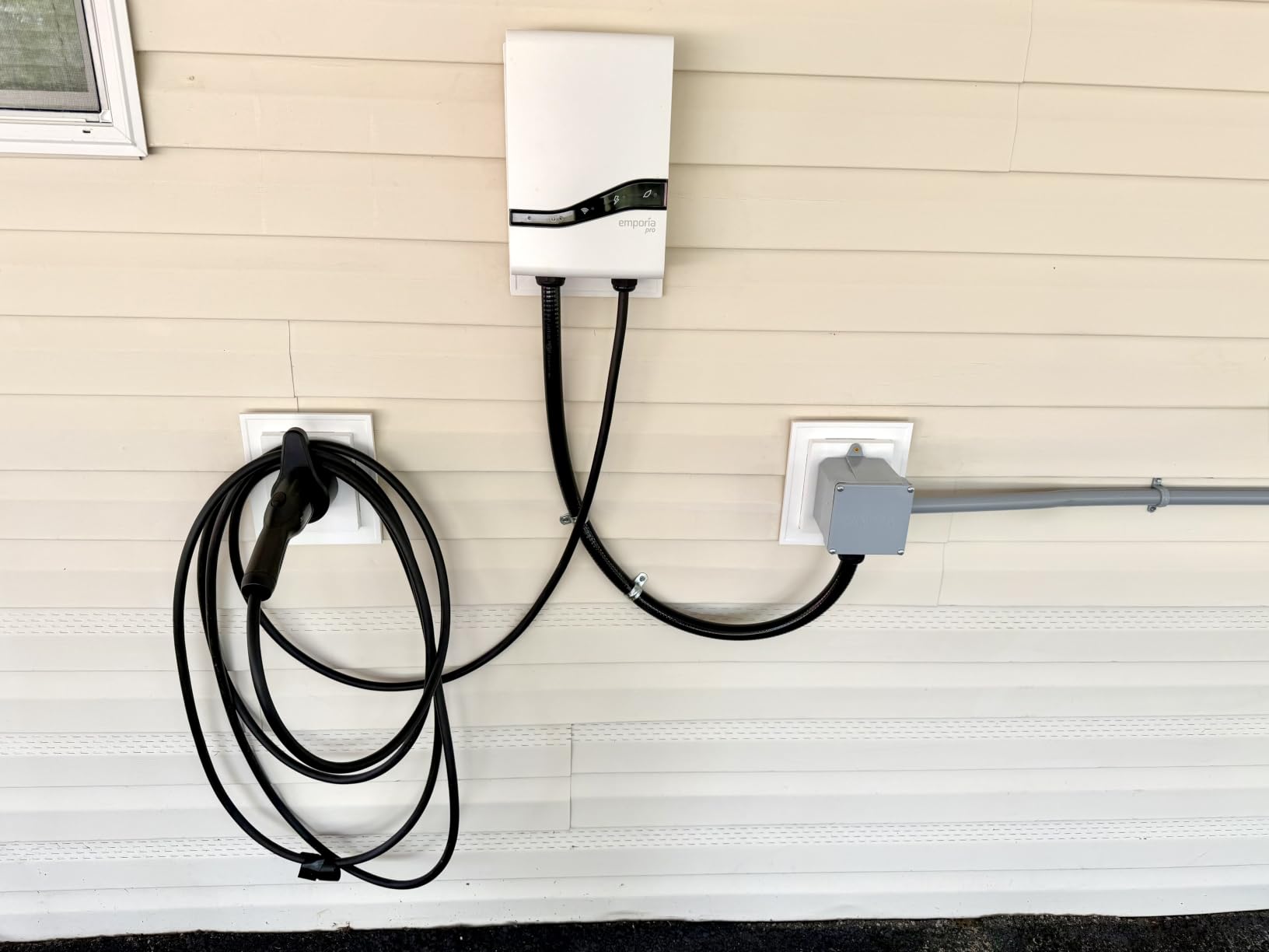 EMPORIA Pro Level 2 EV Charger with PowerSmart - 48 amp Fast EV Charger for Home with Hardwire and J1772 Connector - 240v Electric Vehicle Charging Station and 25' EV Charging Cable customer photo 1