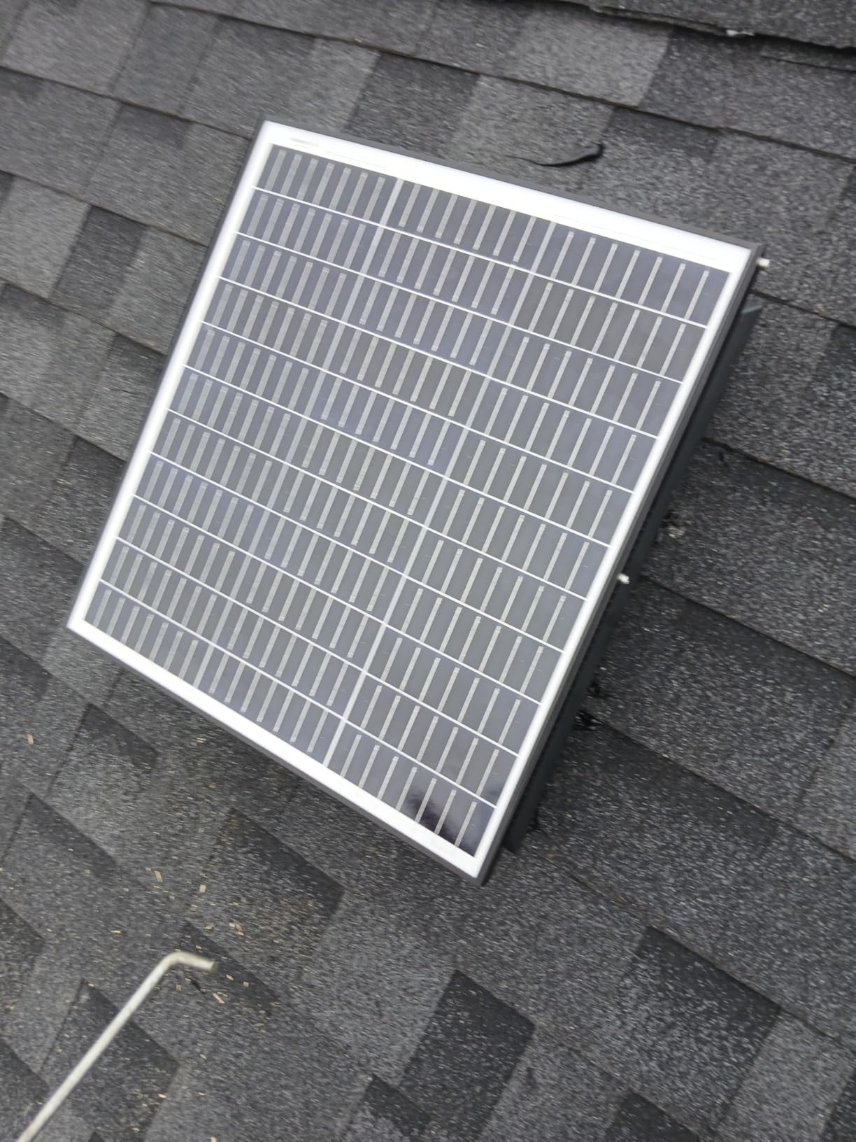Smart Hybrid Solar Attic Exhaust Fan Pro–USA Engineered with German Tech, 2850 CFM 50W Solar Panel, 40-104℉ Thermostat, Cool & Dehumidify up to 4000 ft². Weatherproof Roof Vent for Home, Shed customer photo 2