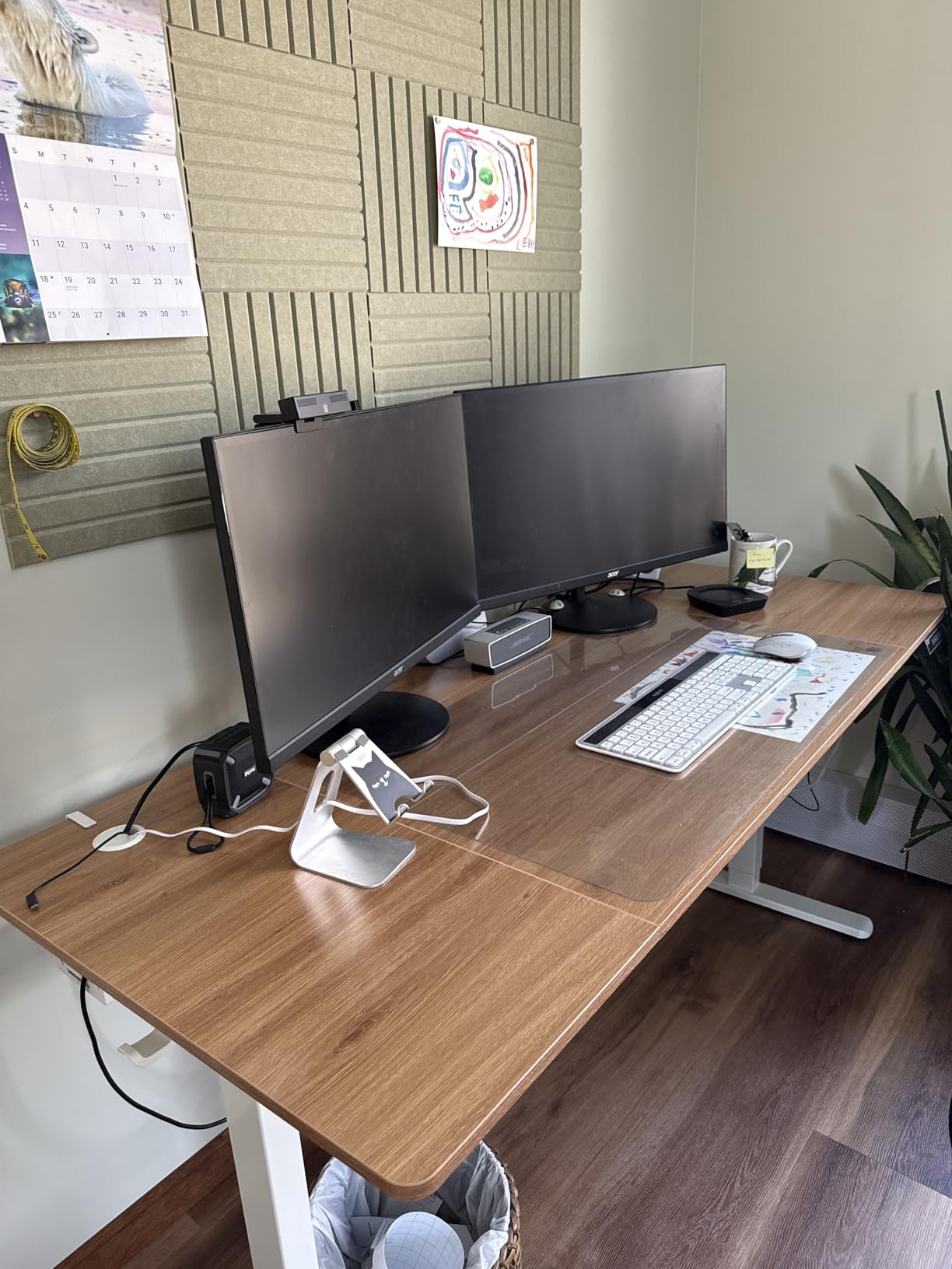 Monomi Large Electric Standing Desk 71“x31.5“ Height Adjustable,Black customer photo 1