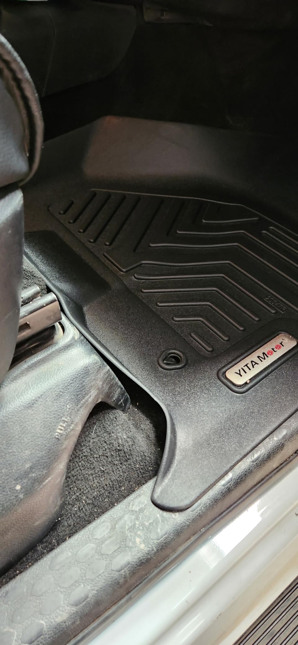 YITAMOTOR Floor Mats Fit for 2013-2018 Dodge Ram 1500/2500/3500 Crew Cab, 2019-2024 Ram 1500 Classic Crew Cab 1st & 2nd Row All Weather Heavy Duty Floor Liners Black customer photo 1