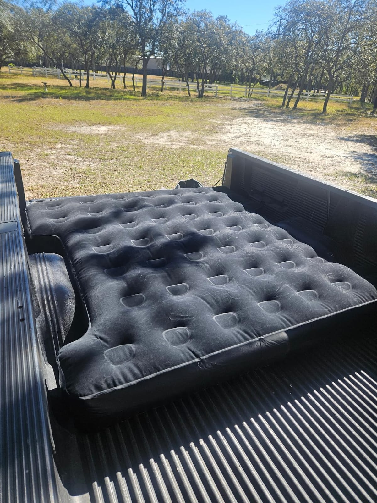 Umbrauto Built-in Pump Air Mattress for 5.5-5.8ft Full Size Short Truck Bed, Inflatable Camping Airbed with Rechargeable Cordless Pump for Truck Tent Camper customer photo 1