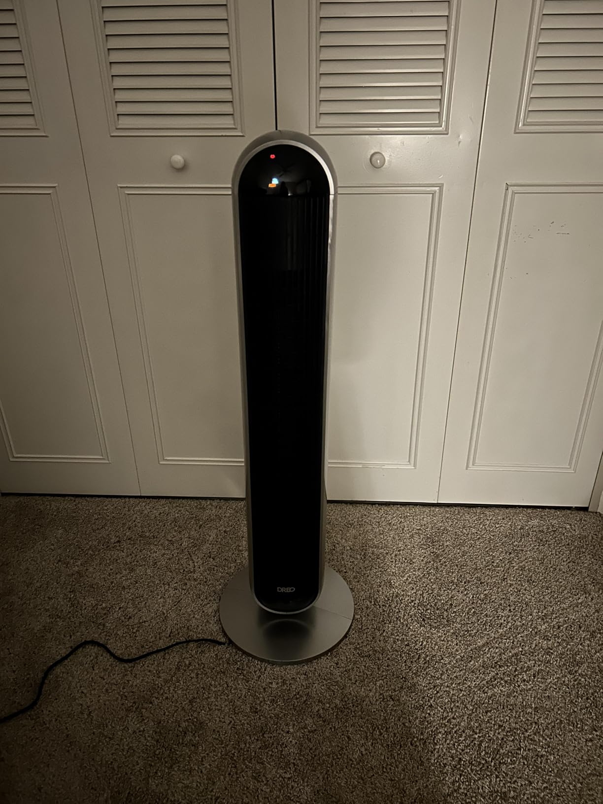 DREO Tower Fan and Heater Combo, 29.2ft/s Standing Fans for Bedroom, 17 Levels, 6 Modes, 120° Oscillation, 42 Inch, 12H Timer, 25dB Quiet, with Remote, for Office, Large Room, Silver customer photo 1