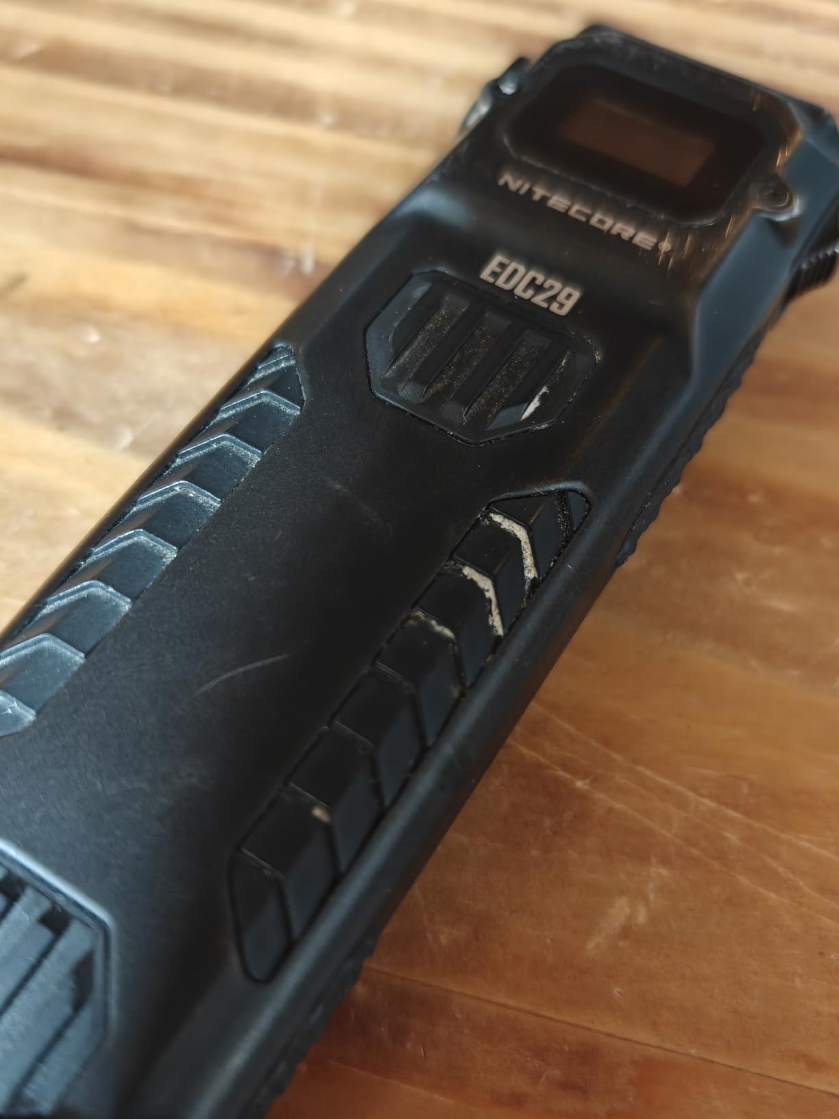 Nitecore EDC29 6500 Lumen Rechargeable EDC Tactical Flashlight (Black) customer photo 1