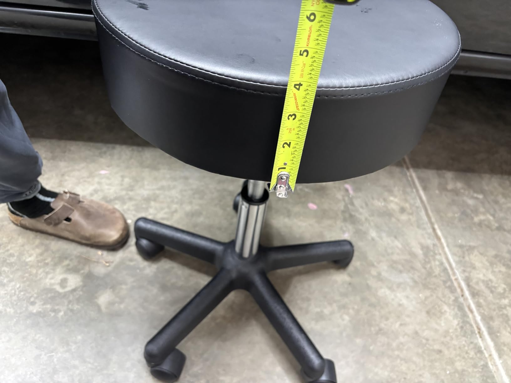 VEVOR Rolling Stools with Wheels 400LBS Weight Capacity Swivel Stools Chair customer photo 1