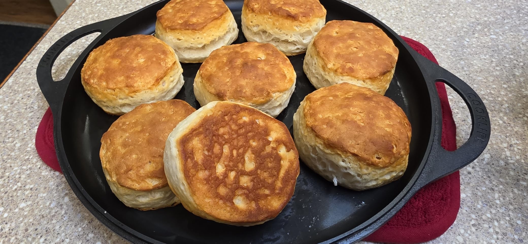 COOKLIFE 12inch Lightweight Pre-Seasoned Cast Iron Griddle Smooth Grill Pan customer photo 1