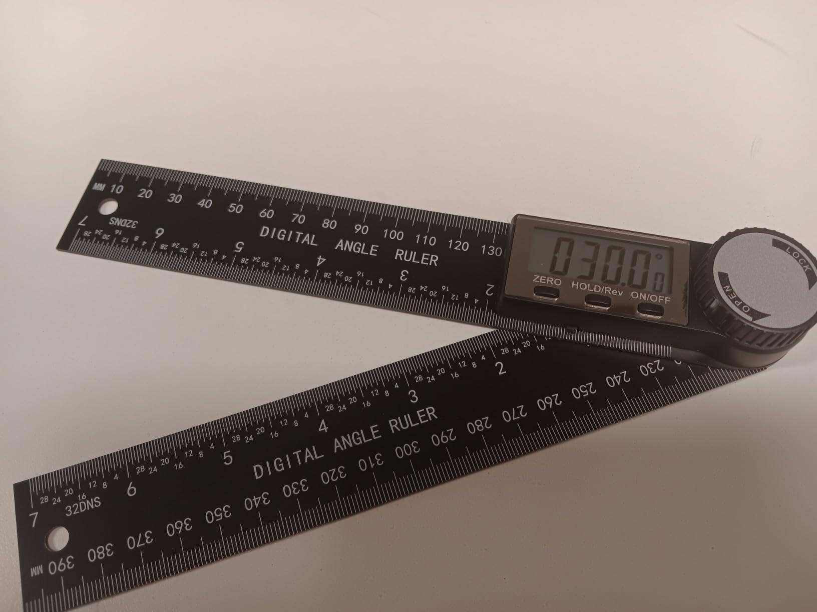 Digital Angle Finder Protractor, 7-Inch/200 mm ABS Ruler customer photo 1
