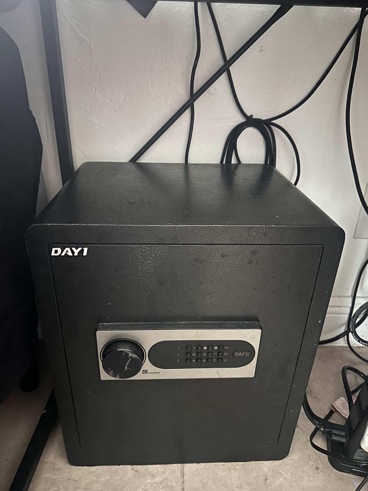 DAYI Drop Safe, 2.6 Cubic Feet Deposit Box with Drop Slot, Depository Safe with Fireproof Bag for Business & Home, Cash box for Documents - DM-52 customer photo 2
