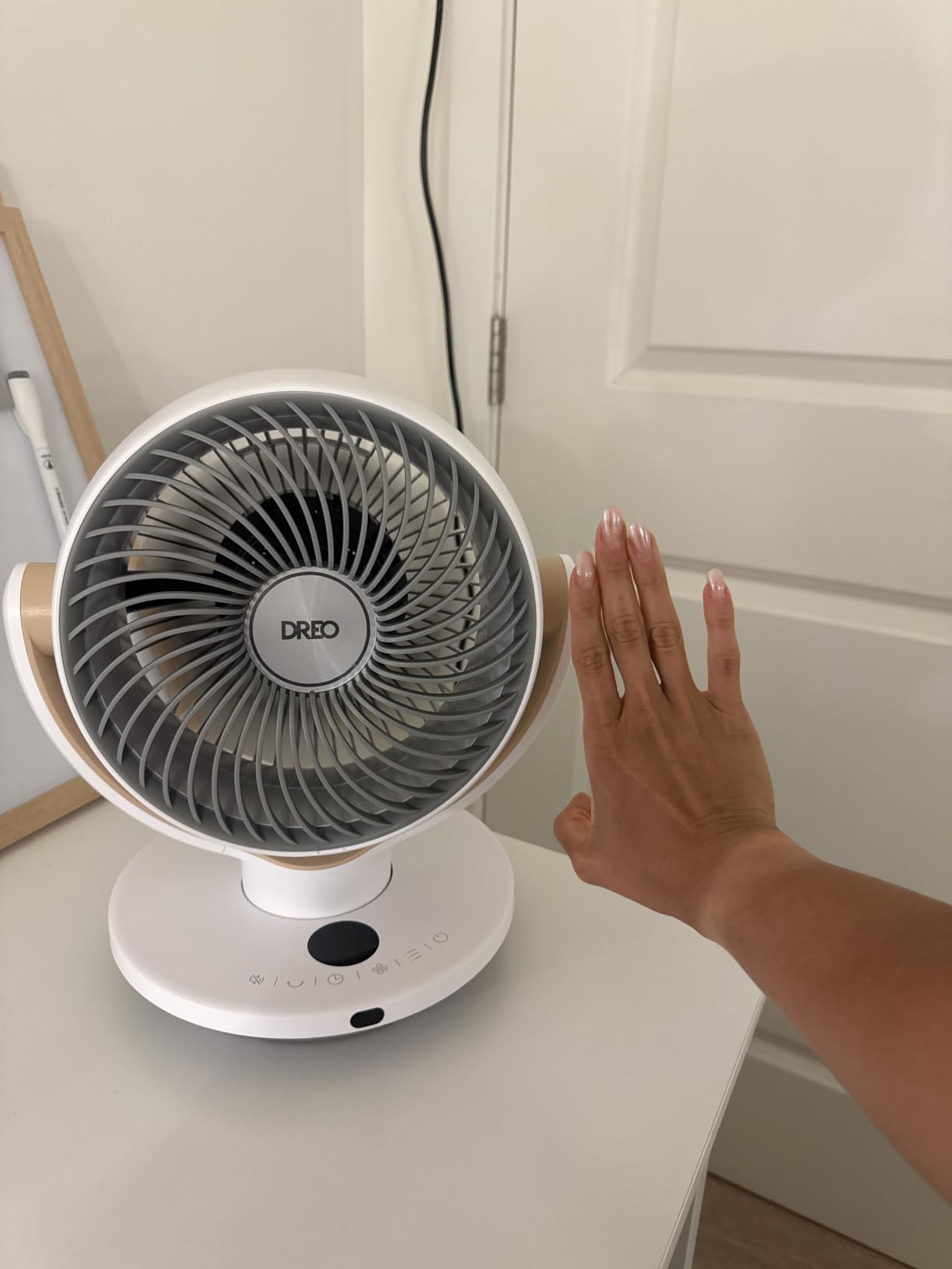 DREO Fan for Bedroom, Desk Air Circulator Fans with Remote, 11 Inch Table Fan for Whole Room, 65ft Powerful Airflow, 120° Vertical Manual and 90° Oscillating, 4 Speeds, 8H Timer, 25dB Quiet, Home customer photo 1