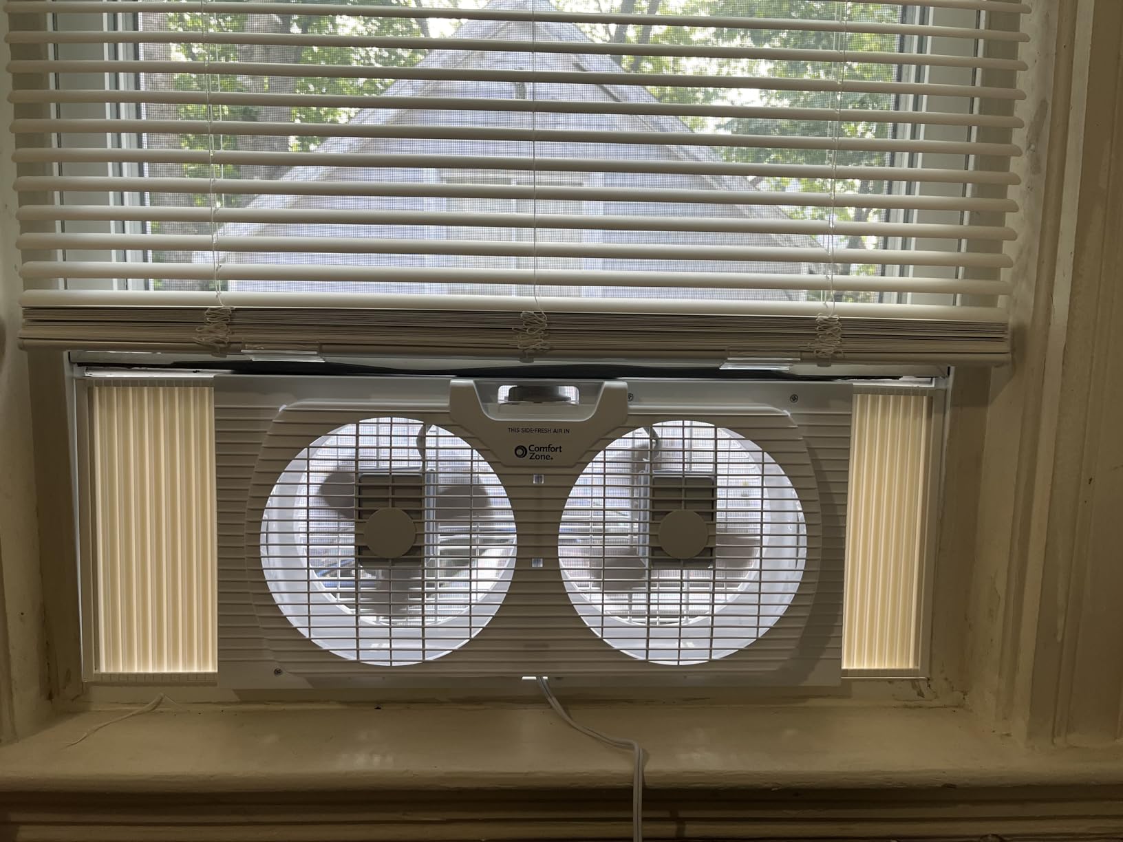 COMFORT ZONE Reversible Twin Window Fan with 3-Speeds & Expandable Width customer photo 1