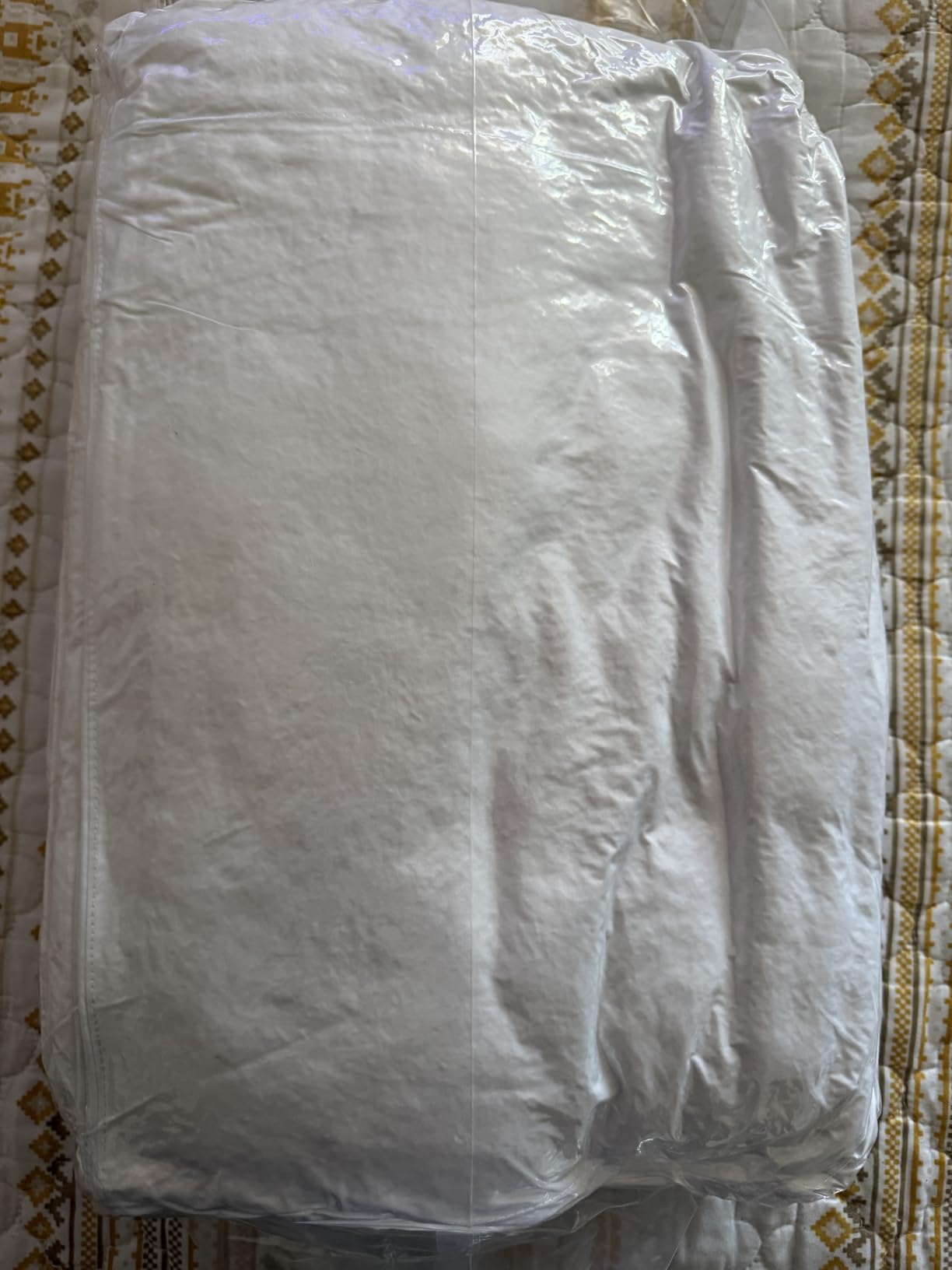 Hotel Grand White Goose Feather Down Fiber Comforter Queen, Extra Warmth customer photo 1
