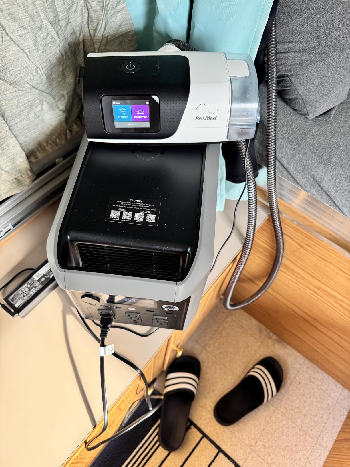 DABBSSON Portable Power Station 2000L, 2048Wh Semi-Solid LiFePO4 Battery, 2200W AC Output 6, 3300W Power Boost, 1 Hr Fast Charge, Solar Generator for Home Backup, Camping & RVs (Solar Panel Optional) customer photo 2