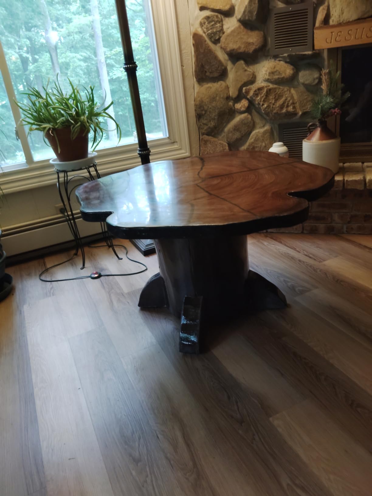Craft Resin Table Top Epoxy Resin Kit - Ultra Clear, High-Gloss, 1 Gallon customer photo 2