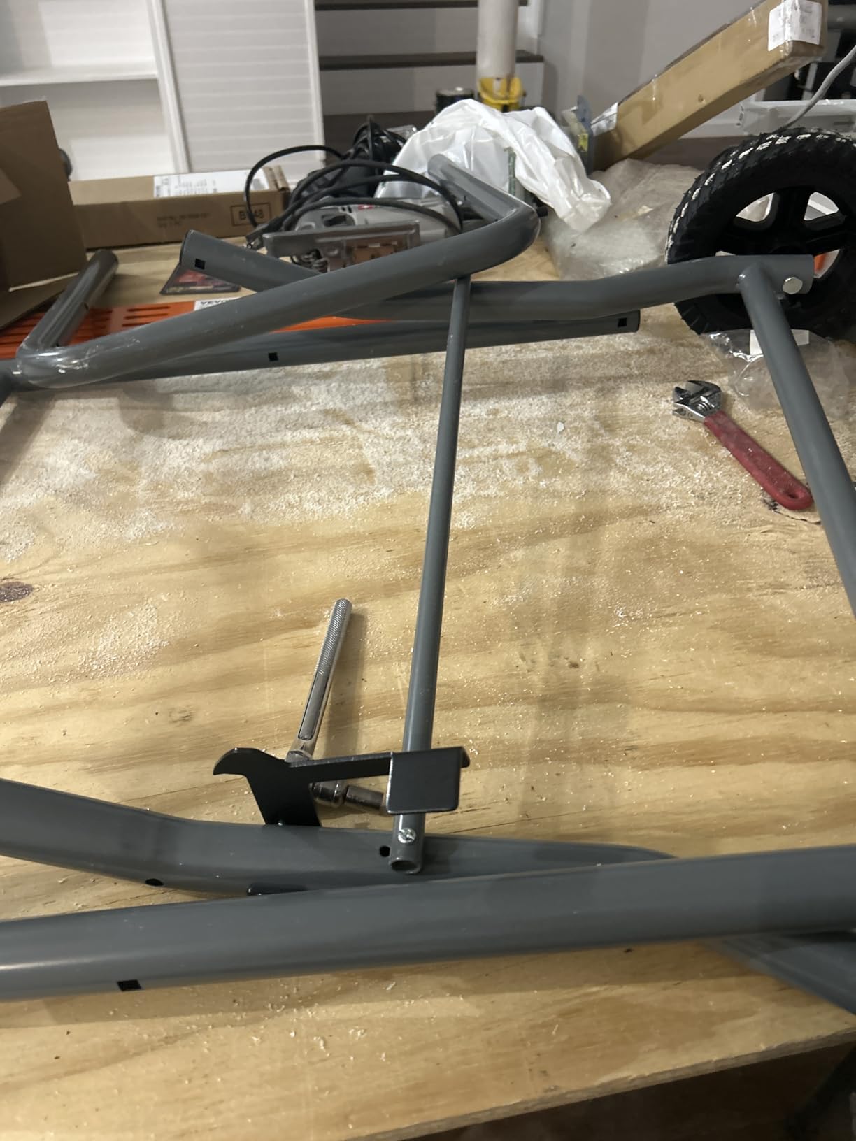VEVOR Portable Table Saw Stand, 350 lbs Load Capacity, Rolling Foldable Table Saw with 8 Inches Rubber Wheels, Heavy Duty Construction, Easy Storage, Universal for Most Brands of Table Saws customer photo 1
