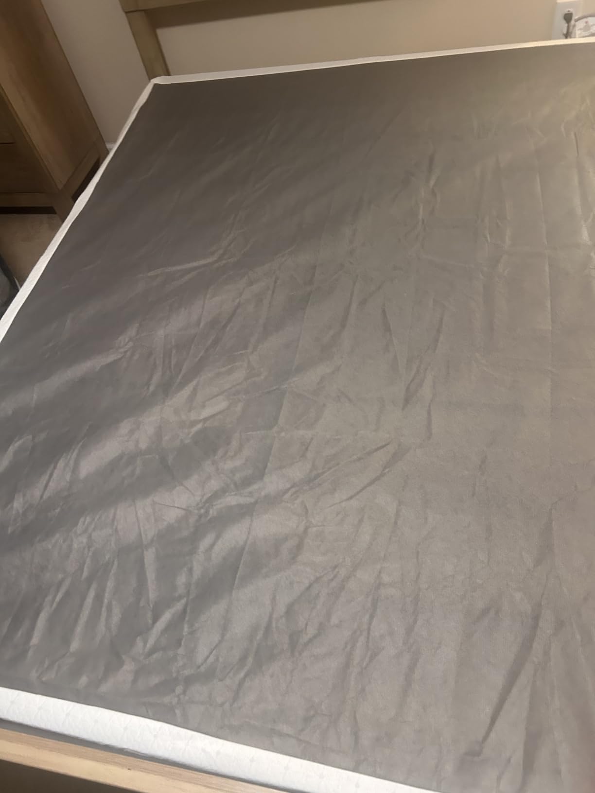 Snaye Queen Size Box Spring Bed Base 9 Inch, 3000lbs Heavy Duty Box Spring Queen Metal Mattress Foundation, Tool-Free Easy Assembly, Noise Free customer photo 2