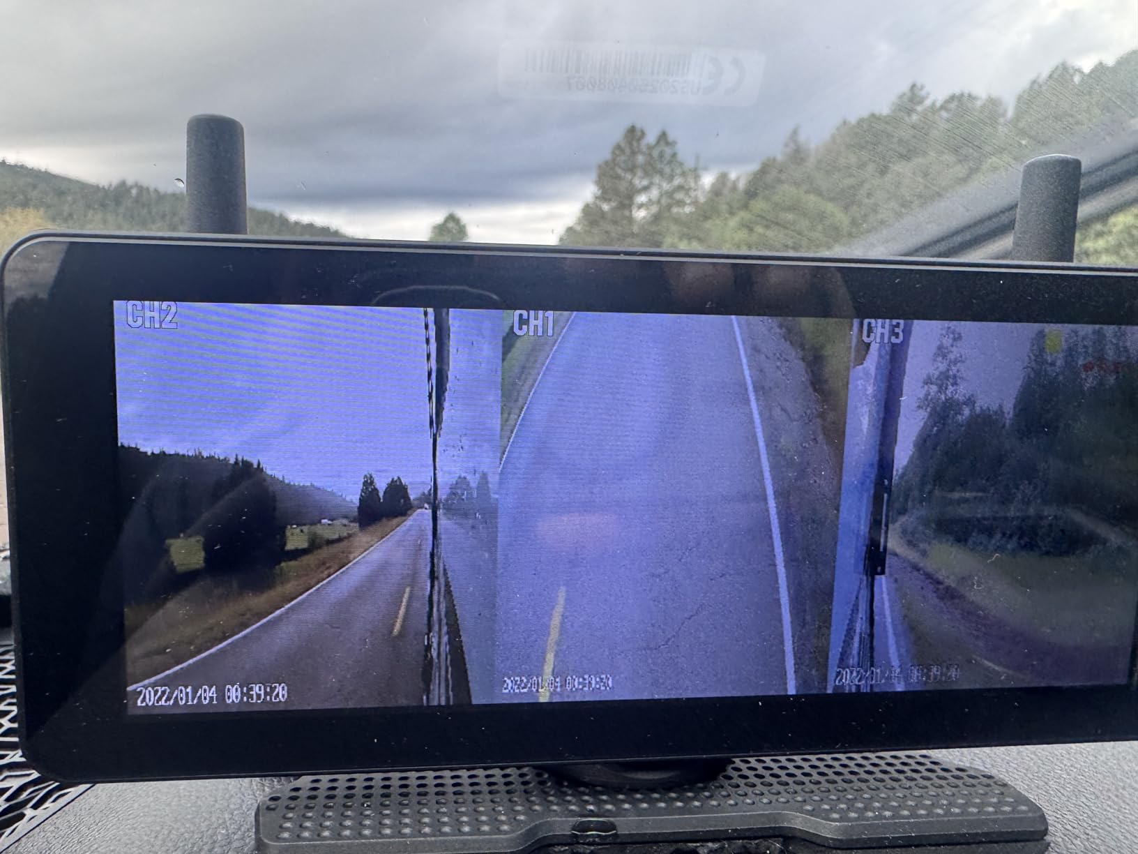 AUTO-VOX RV Backup Camera Wireless Plug and Play Compatible with Most RV customer photo 1