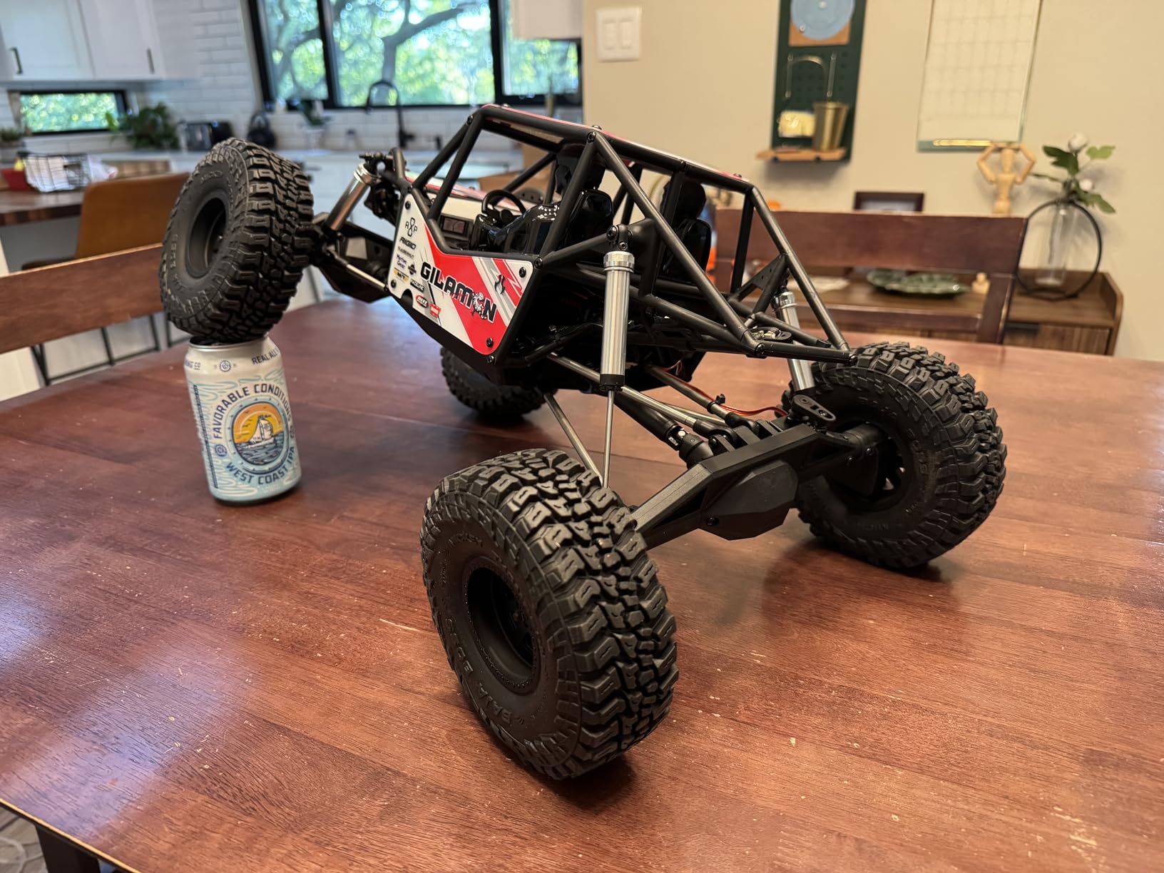 Axial AXP8 Gilamon 1/8 RC Crawler 2.2 4X4 RTR Trail Buggy, Red customer photo 2