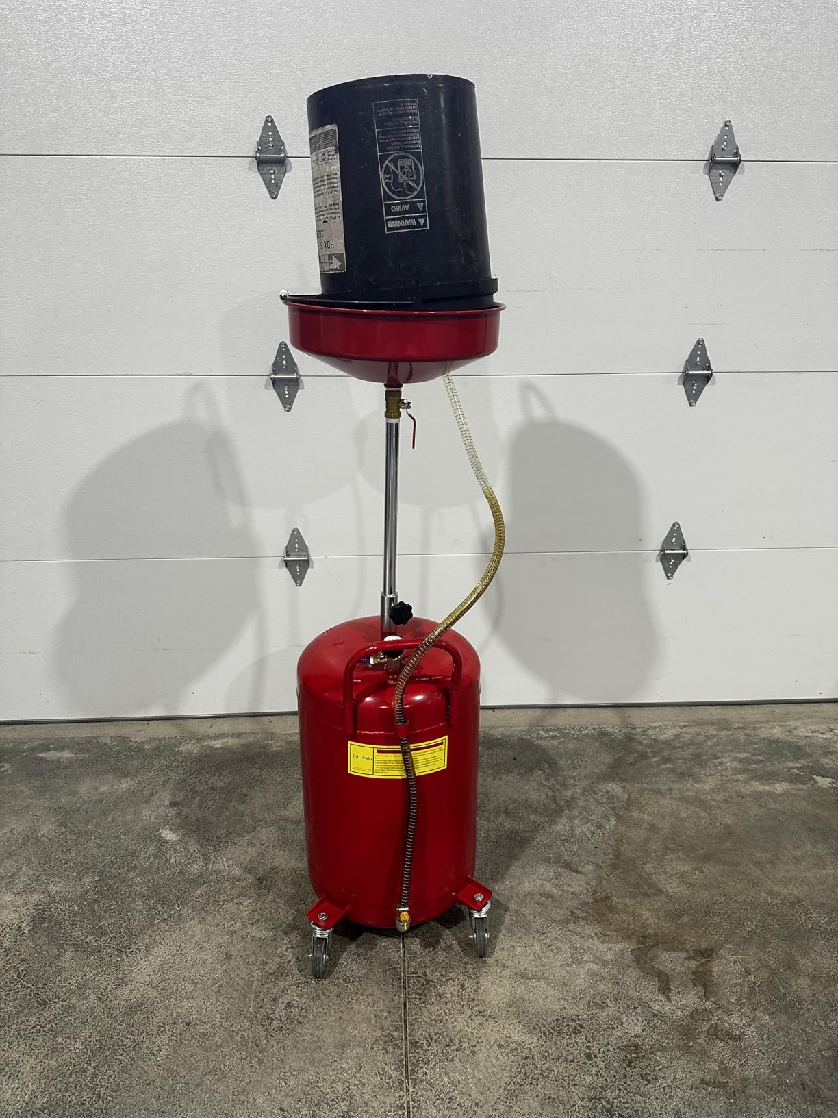 VEVOR 20-Gallon Waste Oil Drain Tank, Air Operated Portable Oil Drainer with Adjustable Funnel Height, Fluid Fuel Transfer Drainage with Wheels, Oil Change Container for Auto Repair Shops, Garages customer photo 2