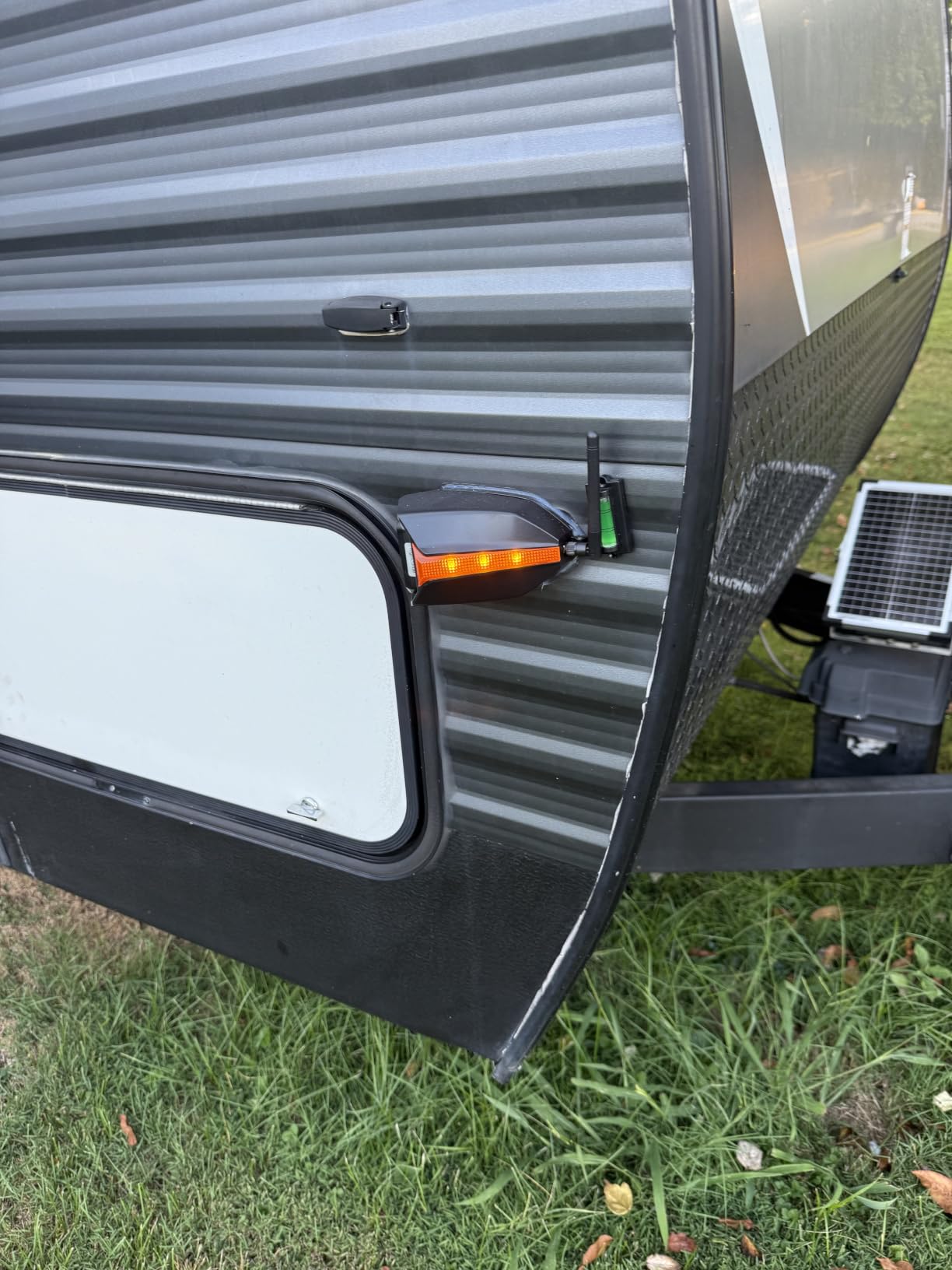 7.5W Solar Battery Maintainer & Trickle Charger, 12V Waterproof Panel with IP68 Smart Controller, Overcharge & Reverse Protection for Car, Automobile, Boat, RV, Motorcycle, Marine, Trailer customer photo 2