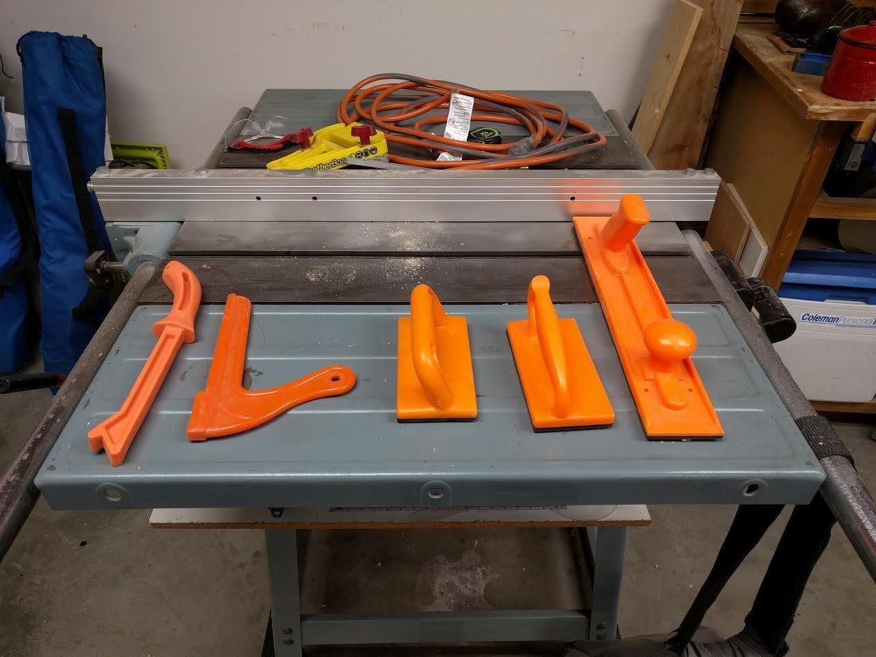 POWERTEC Grab Push Block with Retractable Holder, Anti-Slip Pad & Offset Handle for Improves Control. Ideal for Table Saws, Router Tables, Band Saws, Jointers & Fence Systems (71794) customer photo 1