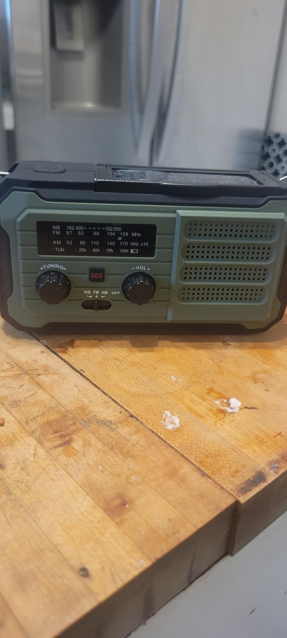Emergency Radio Hand Crank Solar, 10000mAh/37000mWh Emergency Weather Radio customer photo 1