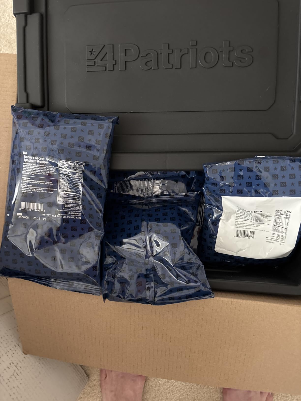4Patriots Emergency Entree Food Kit – 128 Servings, Tasty Freeze-Dried MRE Survival Meals, 25 Year Shelf Life customer photo 1