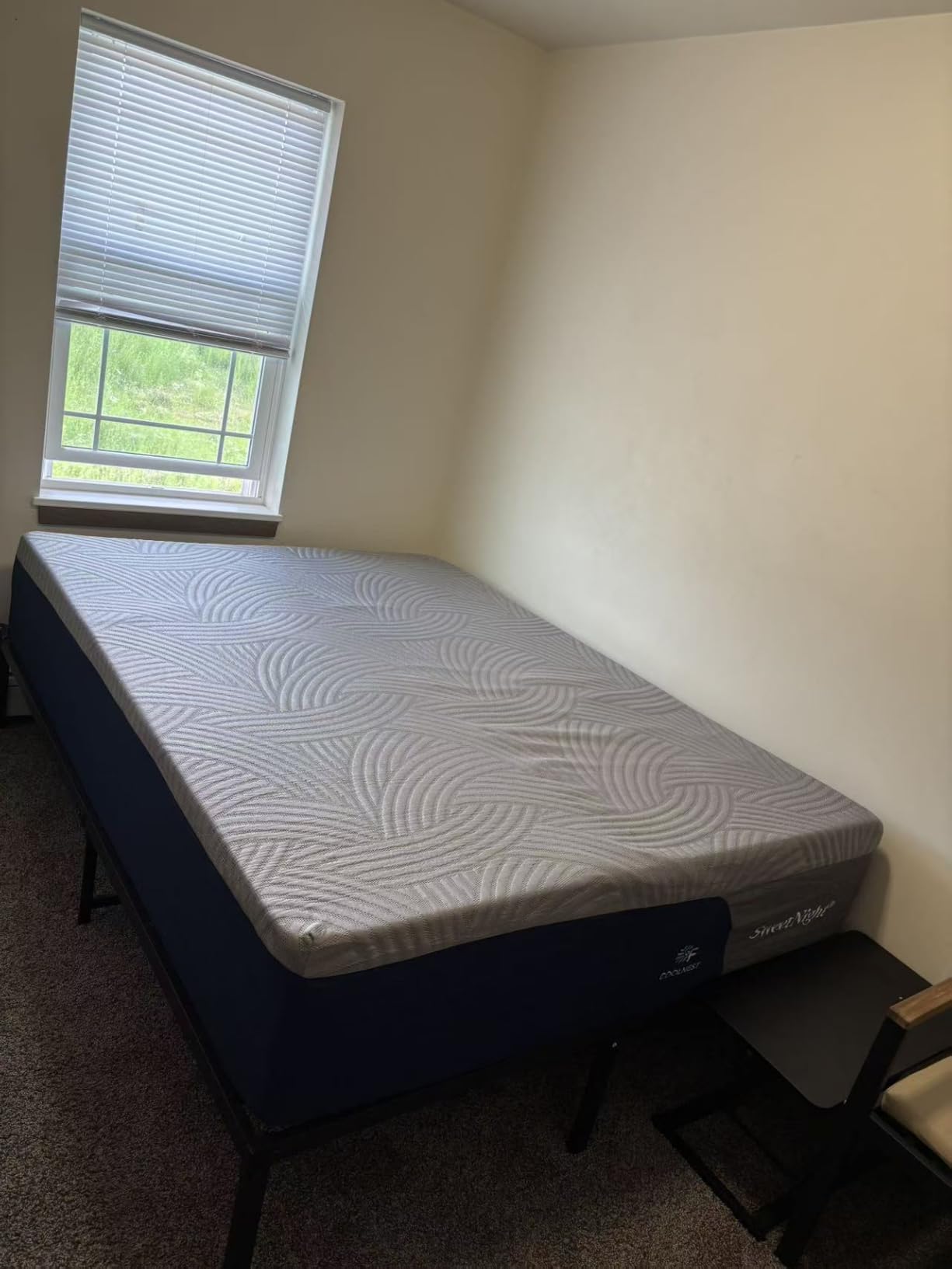 Sweetnight CoolNest Queen Mattress, 14 Inch Cooling Memory Foam Mattress customer photo 2