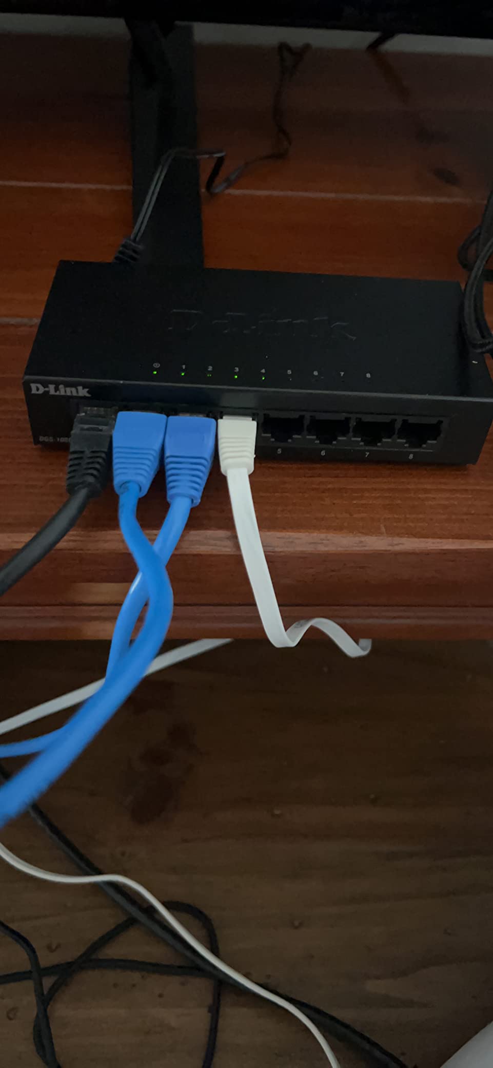 D-Link 8-Port Gigabit Unmanaged Ethernet Switch, Sturdy Metal, QoS, Silent Fanless, Compact Desktop/Wall Mount, Network Splitter, Plug and Play, Follows NDAA/TAA (DGS-108GL-V2) customer photo 1